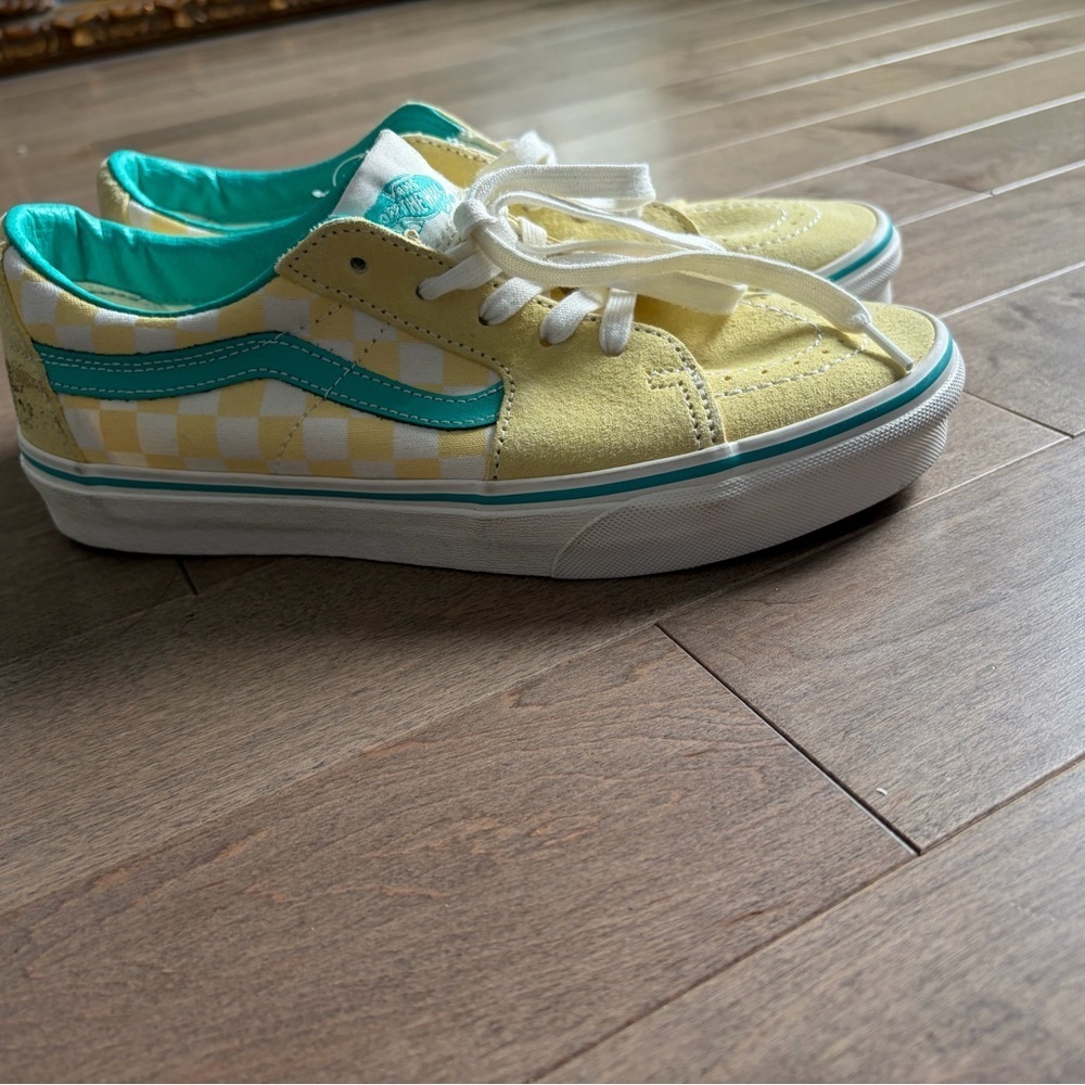 Vans Yellow and Teal Sneakers Womens 9.5 Mens 8 New - Picture 3 of 6
